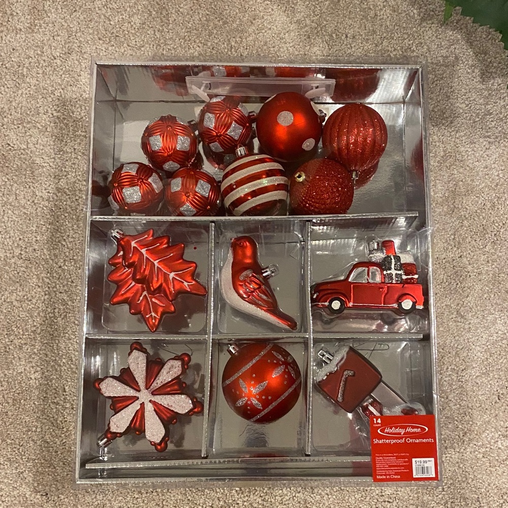 🎄 14 Shatterproof Red Christmas Holiday Ornament Set